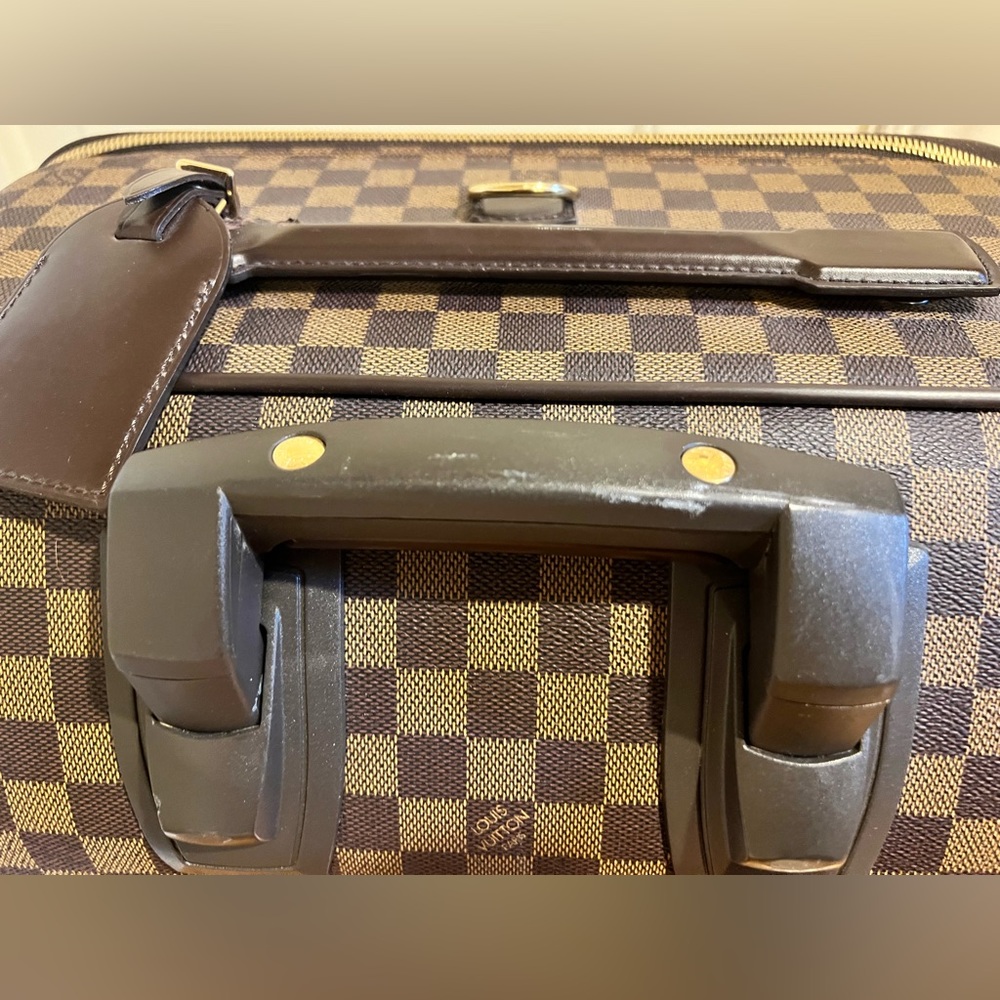 Louis Vuitton suitcase about 26x18x10 inches - Picture 8 of 16